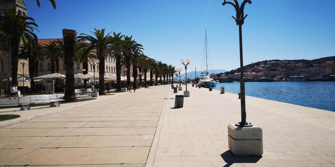 Apartment Okrug Gornji - Trogir With Sea View Eksteriør bilde
