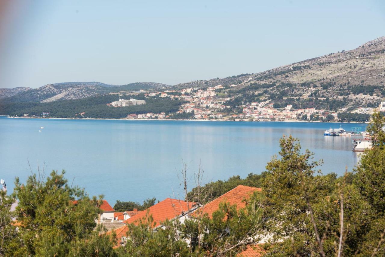 Apartment Okrug Gornji - Trogir With Sea View Eksteriør bilde