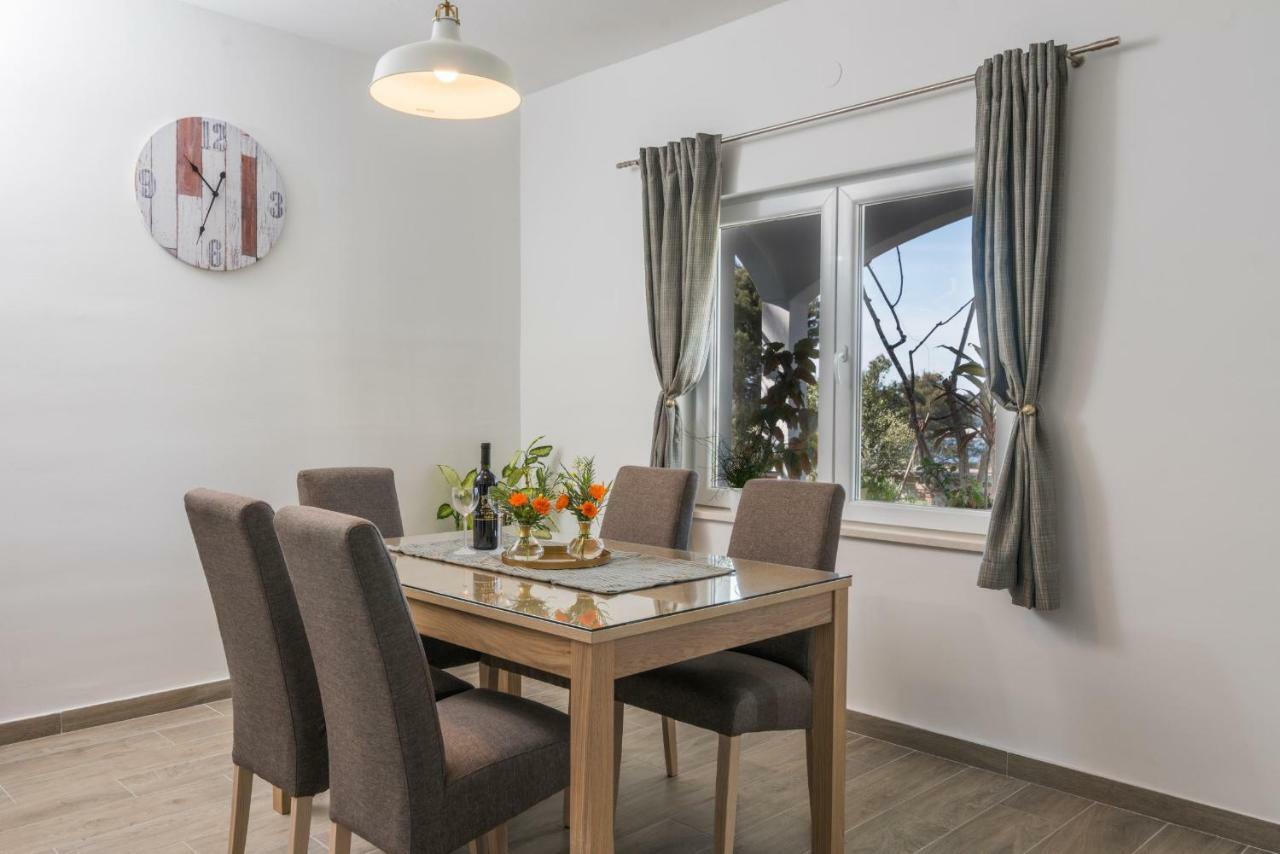 Apartment Okrug Gornji - Trogir With Sea View Eksteriør bilde