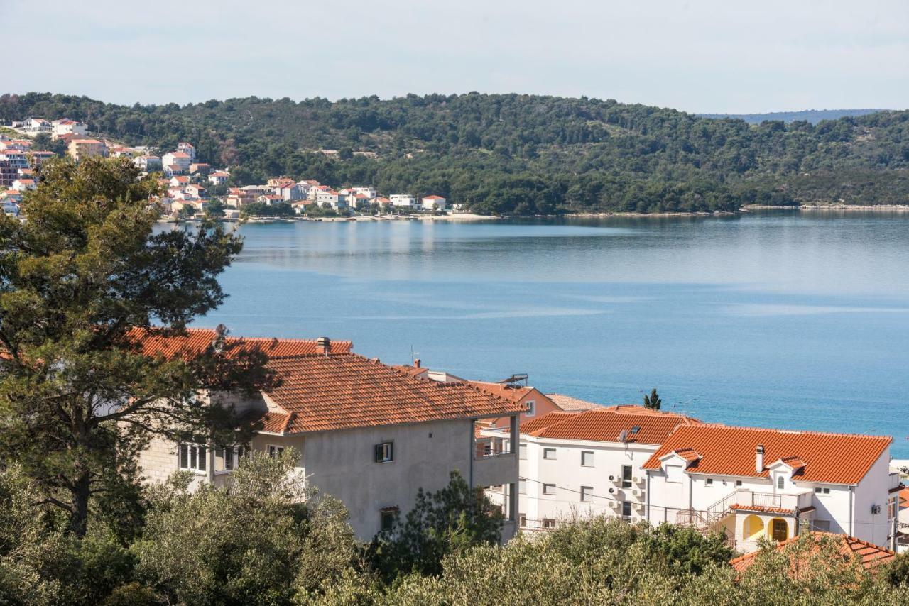 Apartment Okrug Gornji - Trogir With Sea View Eksteriør bilde