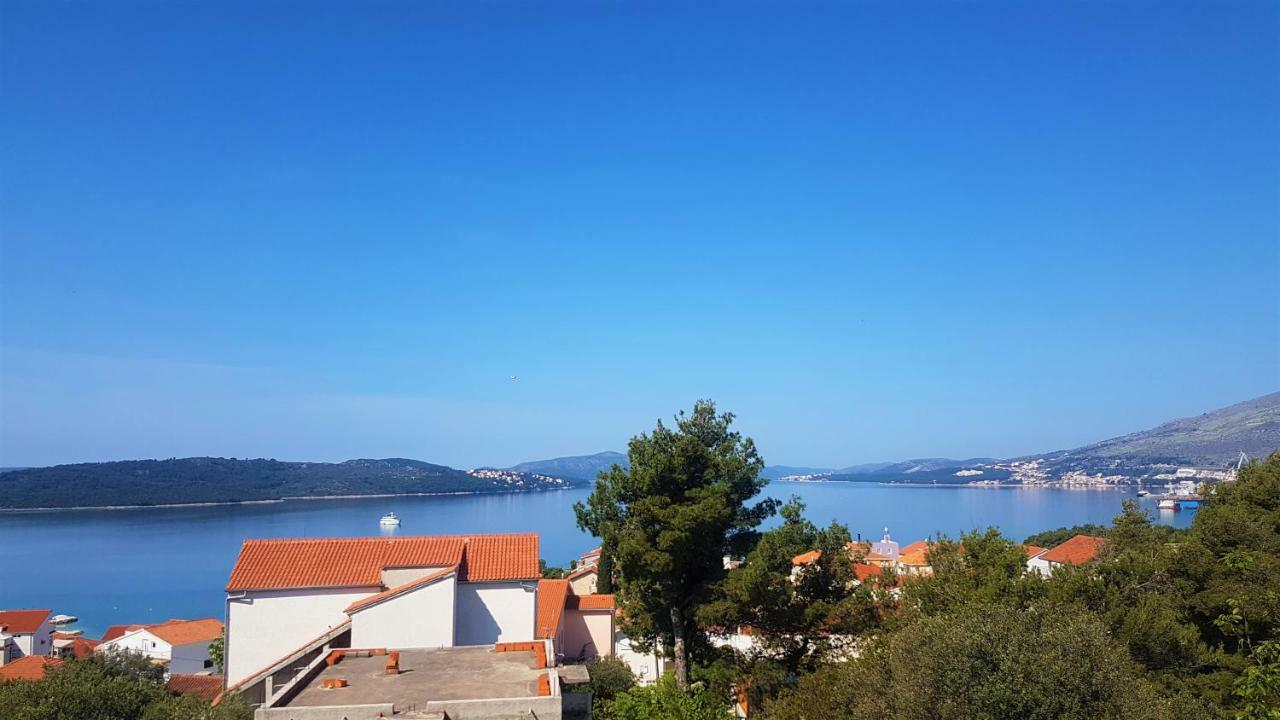 Apartment Okrug Gornji - Trogir With Sea View Eksteriør bilde